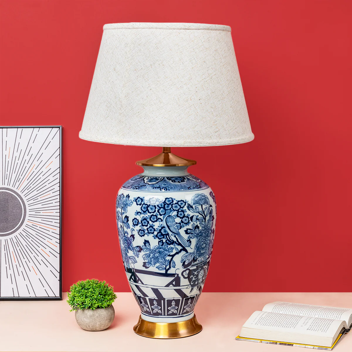 Illuminating Intricacy Table Lamp - Image 2