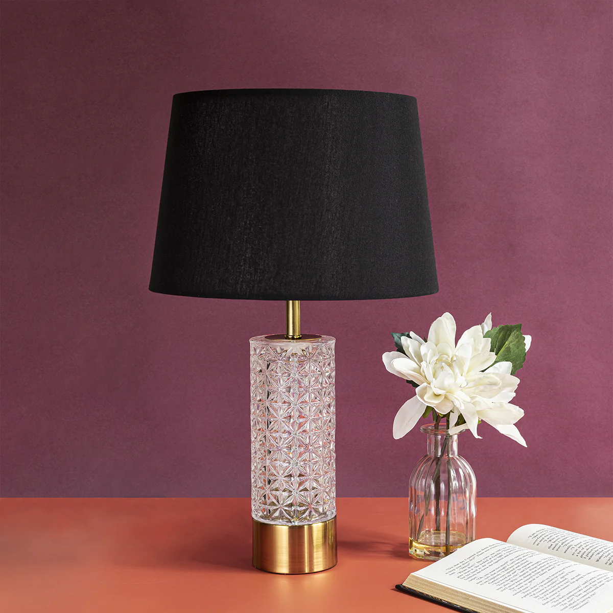 Ruche Classic Decorative Table Lamp - Image 2