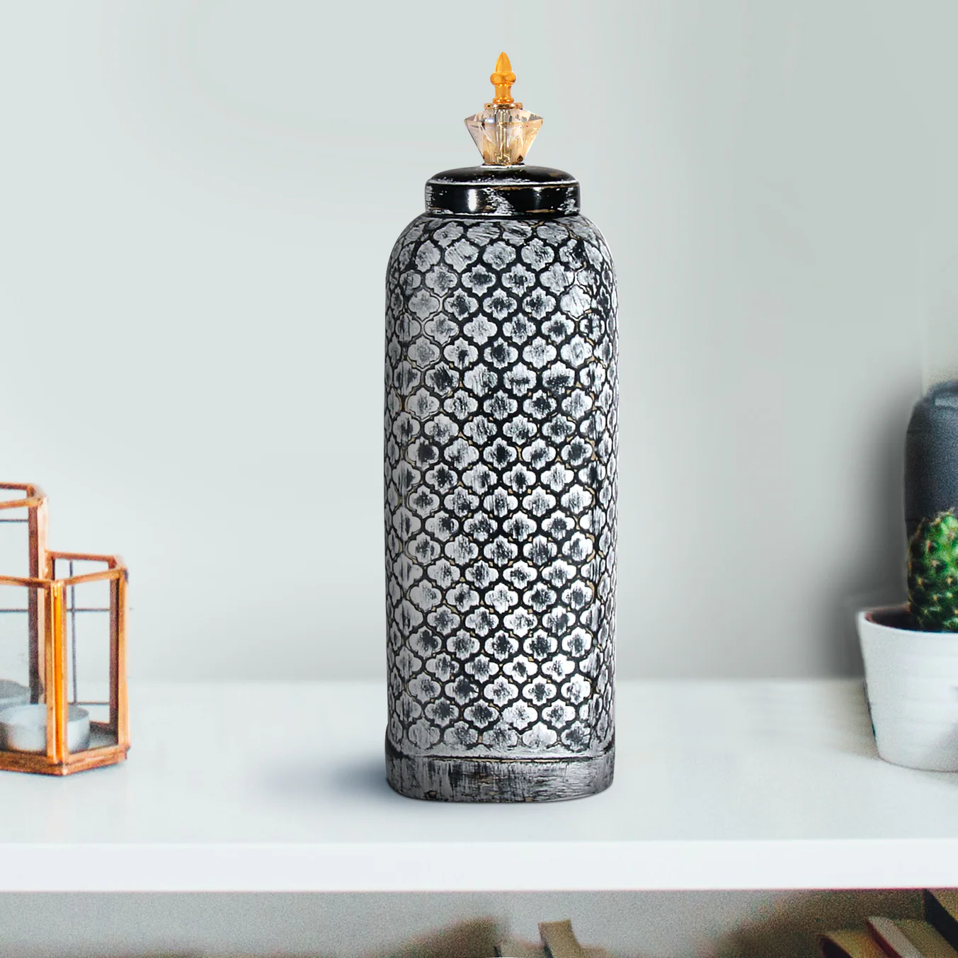 The Classic Parisian Ceramic Decorative Vase - Big - Image 4