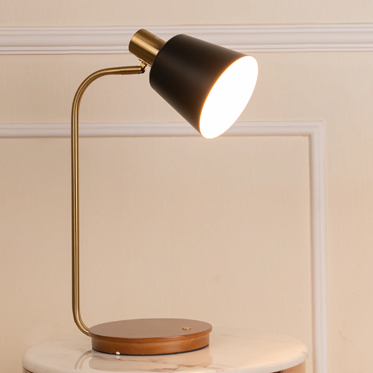 The Irish Dome Desk and Side Table Lamp (With Wireless Charging)